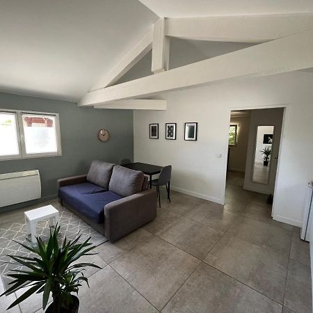 Maison indépendante 42m2. Calme et verdure :) Landorthe Esterno foto