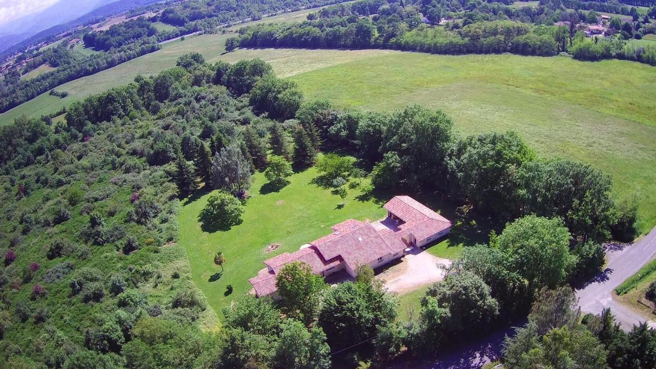 Maison indépendante 42m2. Calme et verdure :) Landorthe Esterno foto