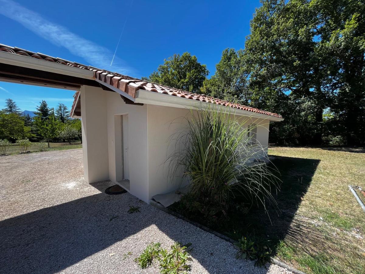 Maison indépendante 42m2. Calme et verdure :) Landorthe Esterno foto